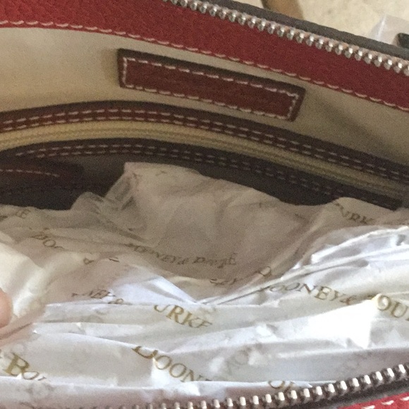 ❤️❤️SOLD❤️❤️NWT Dooney & Bourke Zip Satchel - Picture 8 of 8
